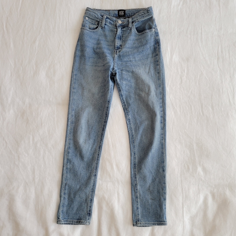 BDG Girlfriend High-Rise Crop